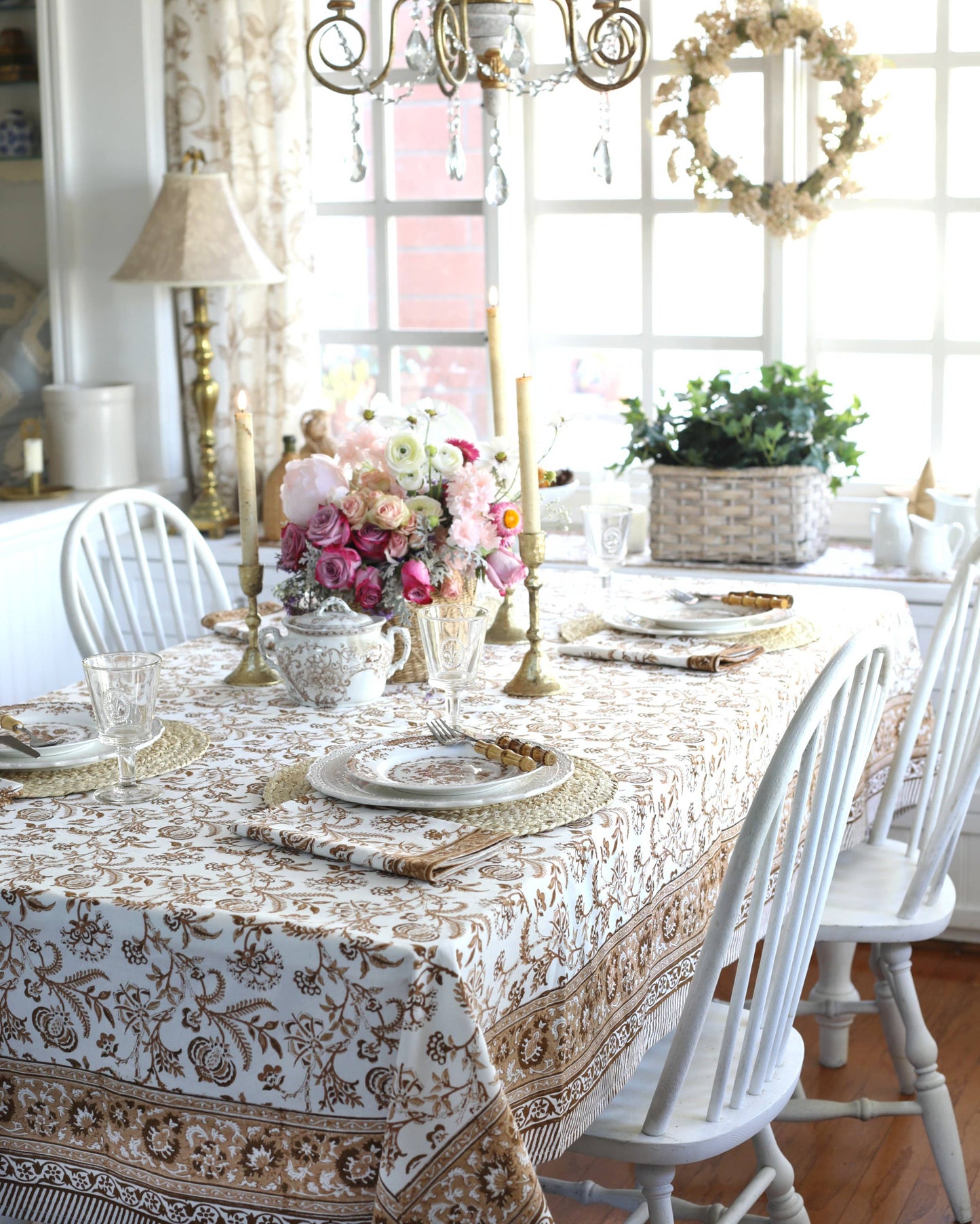 Tablecloth Lilibet Mocha: 60x60