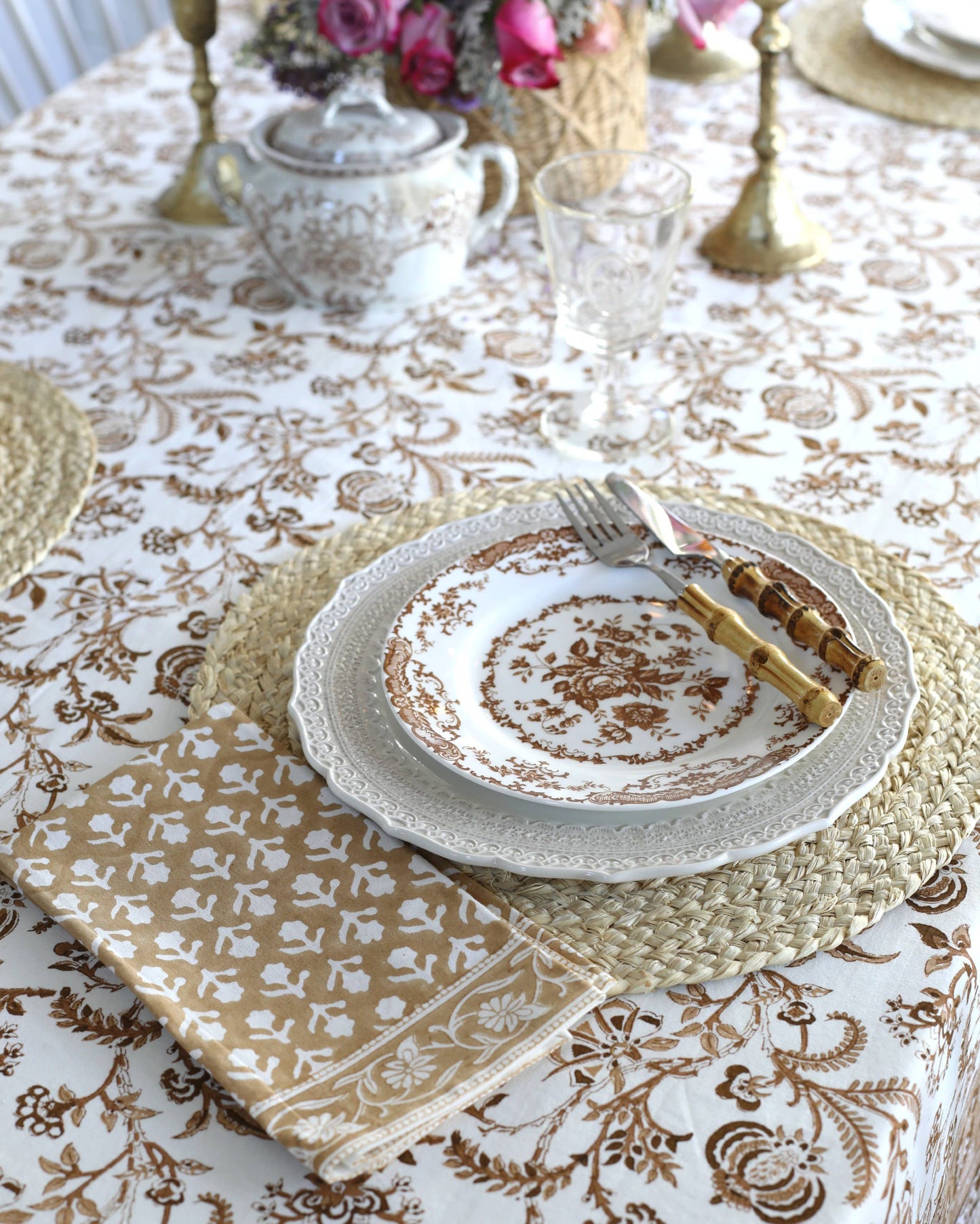 Tablecloth Lilibet Mocha: 60x60